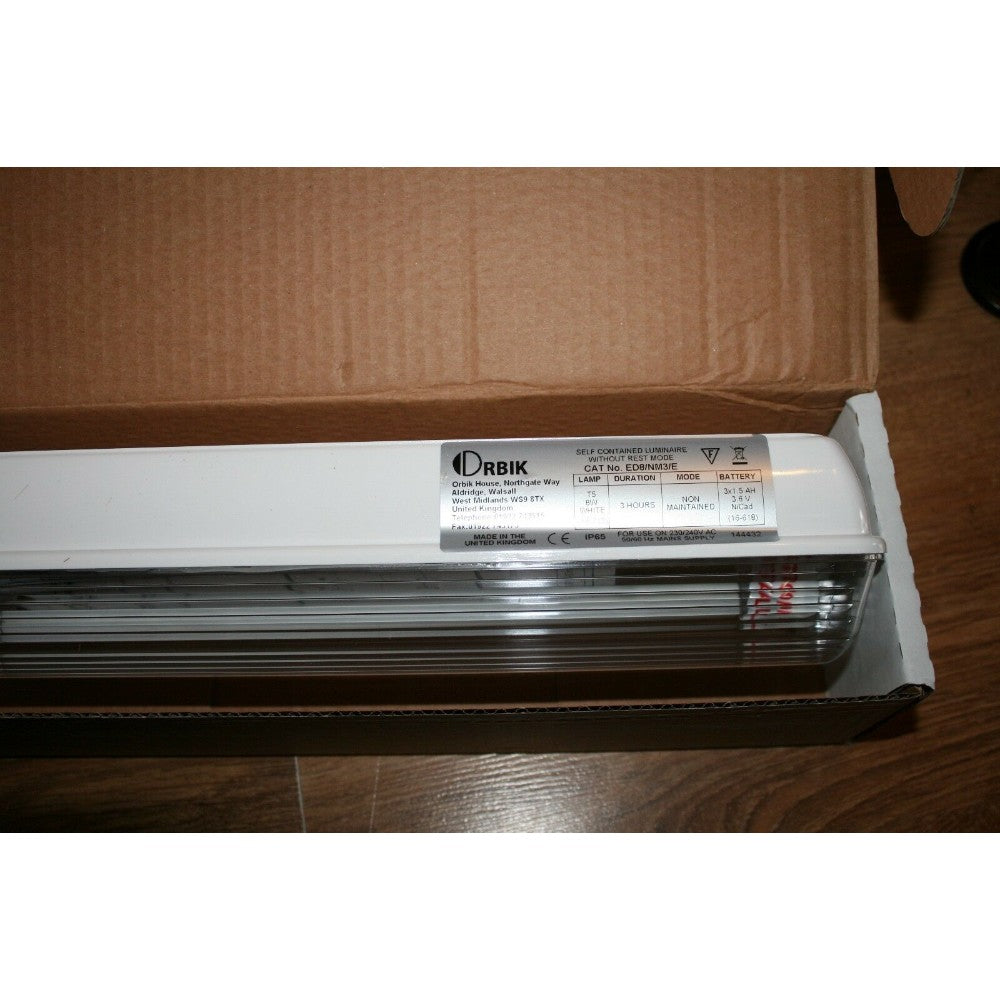 Light Fitting Emergency 8 W ED8/M3/E