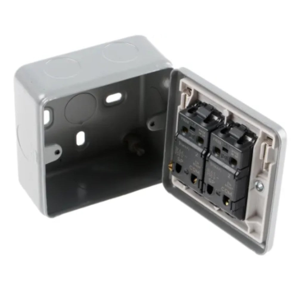 Switch, Lever, 10A, Standard, 2 Gang, 2 Way, Metalclad Plus, Manufacturer Part Num: K3592 Alm K3592 Alm/M1204